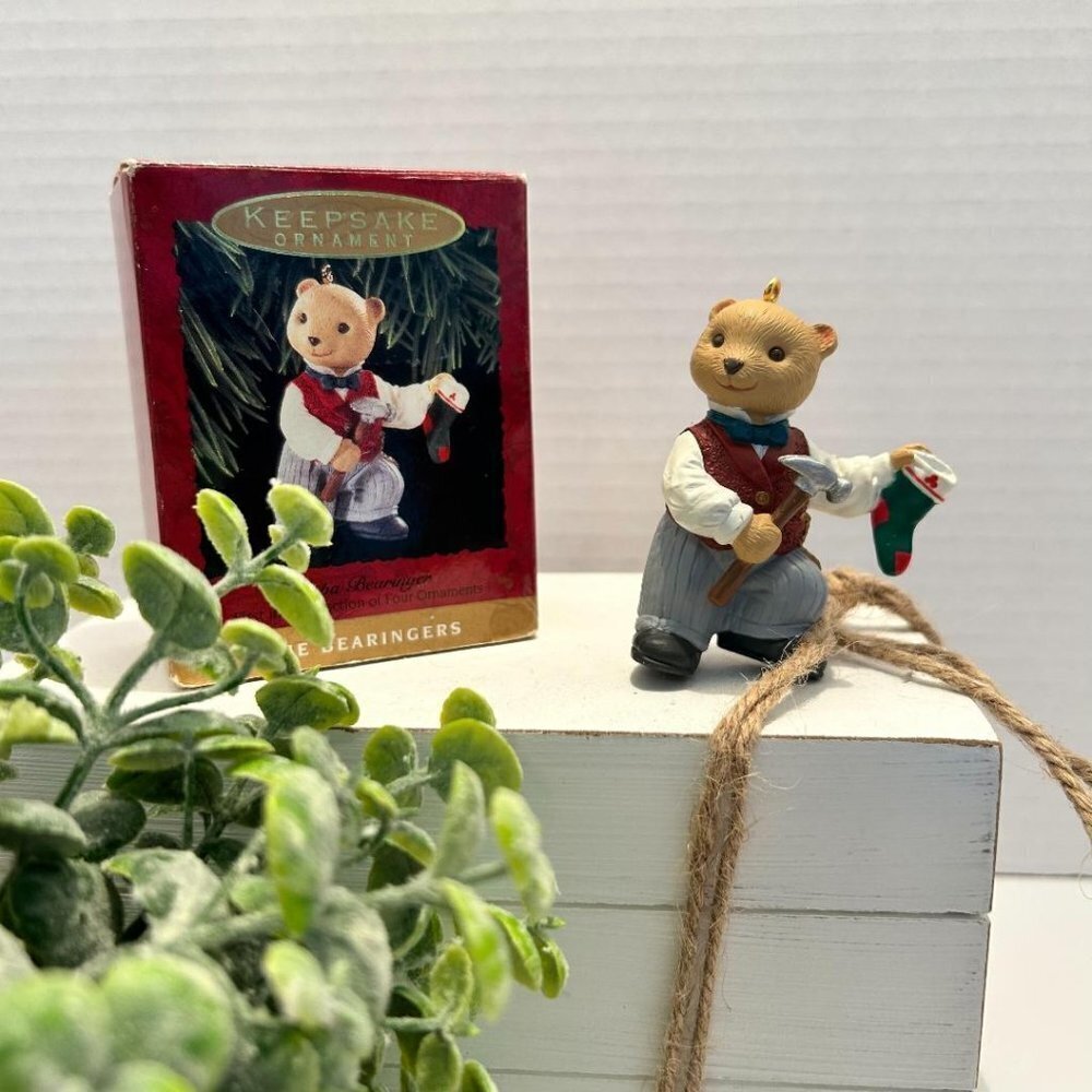 1998 Hallmark Keepsake ornament “Pappa Bearington”
